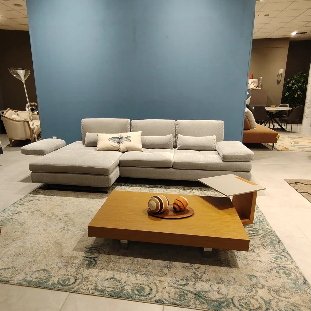 Offerta divano in svendita Serena Nicoletti comfort e design da Sforza Arredamenti 01 1000x 1000