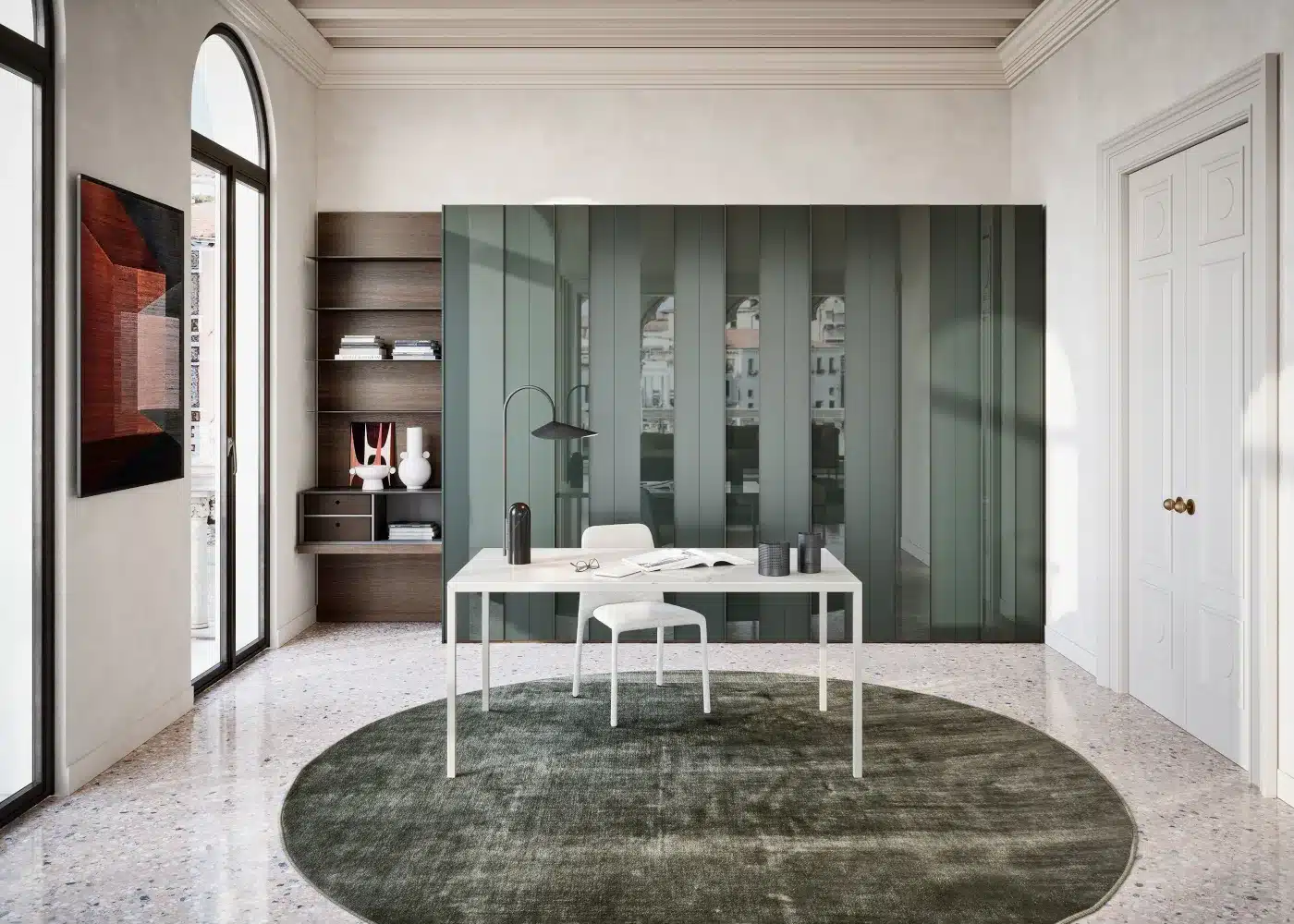 Plissé armadio con ante spessore diverso, questo crea ombre e riflessi che rendono l'anta dinamica anche in ambiente giorno o studio